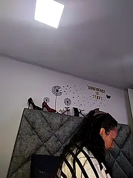 Shantey Laurent online show from 04-23-26, 04:42