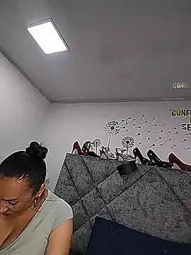 Shantey Laurent online show from 06-11-26, 12:47