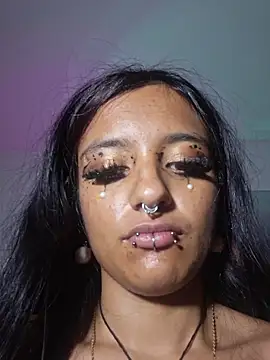 carolinerue online show from 11-05-25, 10:59