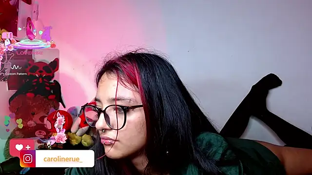 carolinerue online show from 04-29-26, 08:07