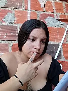 Shell Latina online show from 09-19-25, 03:45