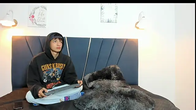 Snapshot of maicol_cum23 chatting on 09-16-25, 01:56 maicol cum23 online show from 09-16-25, 01:56