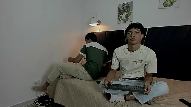 Snapshot of maicol_cum23 chatting on 09-28-25, 01:05 maicol cum23 online show from 09-28-25, 01:05