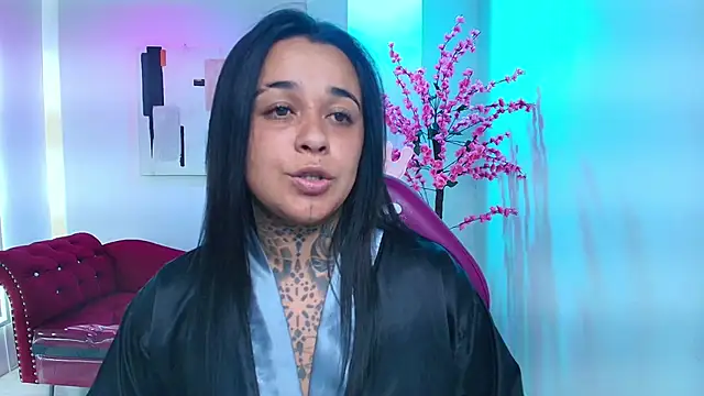 Snapshot of Black_roseee chatting on 12-05-25, 08:01 Black roseee online show from 12-05-25, 08:01