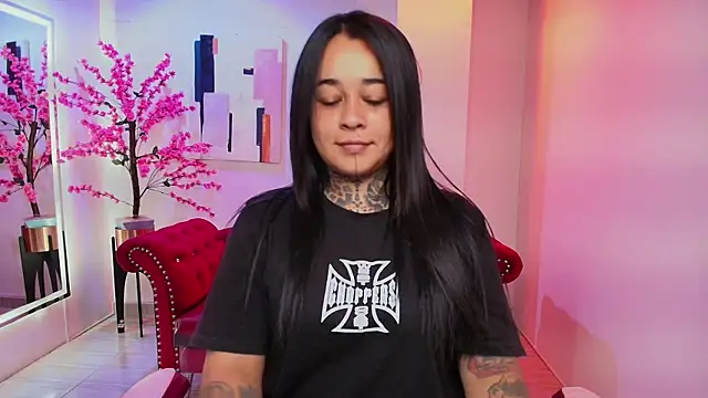 Snapshot of Black_roseee chatting on 02-11-26, 03:44 Black roseee online show from 02-11-26, 03:44