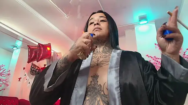 Snapshot of Black_roseee chatting on 02-15-26, 08:02 Black roseee online show from 02-15-26, 08:02