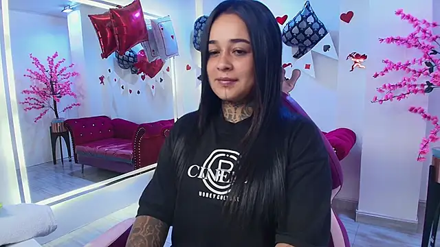 Snapshot of Black_roseee chatting on 02-18-26, 03:24 Black roseee online show from 02-18-26, 03:24