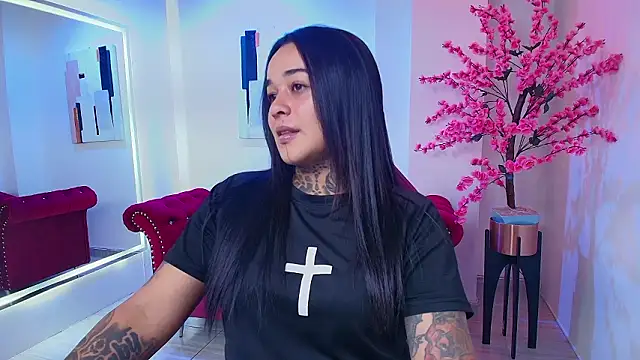 Snapshot of Black_roseee chatting on 03-06-26, 03:36 Black roseee online show from 03-06-26, 03:36