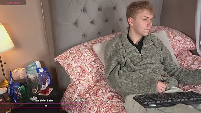 Snapshot of scottishtwink01 chatting on 06-13-26, 10:40 scottishtwink01 online show from 06-13-26, 10:40