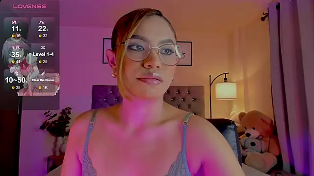 Snapshot of OxanaFedorova1- chatting on 07-07-26, 08:57 OxanaFedorova1- online show from 07-07-26, 08:57