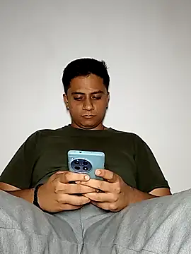 Snapshot of eyepach96 chatting on 09-19-25, 11:49 eyepach96 online show from 09-19-25, 11:49