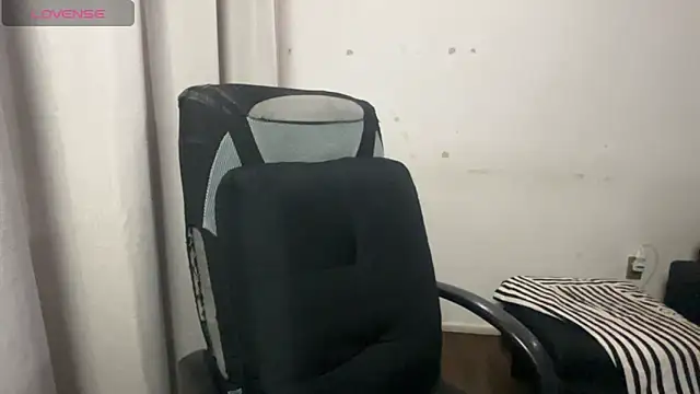 valentinauwu online show from 02-02-26, 03:16