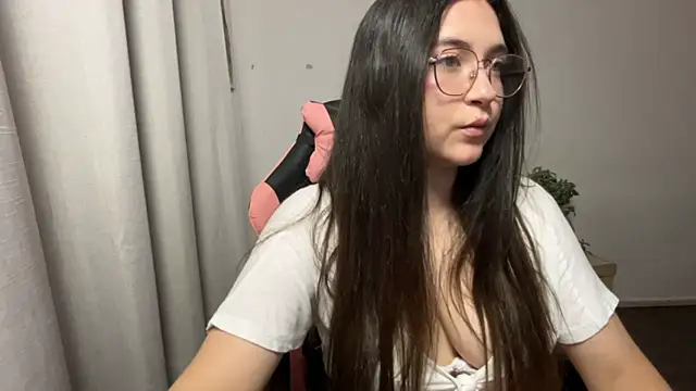 valentinauwu online show from 02-23-26, 12:52