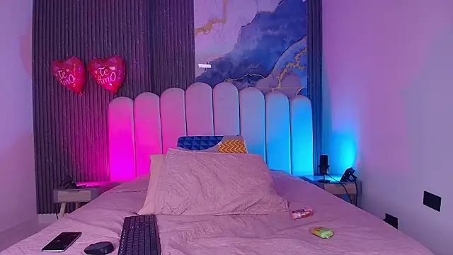 abbyrouss  online show from 02-18-26, 03:02