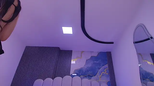 abbyrouss  online show from 04-28-26, 03:11