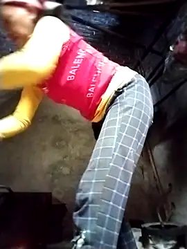 -Xuka-200 online show from 12-18-25, 01:33