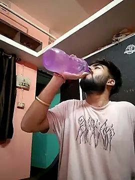 soniriyaa010101 online show from 04-16-26, 08:53