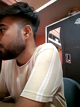 soniriyaa010101 online show from 04-26-26, 06:00