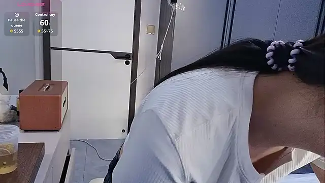 Snapshot of luckckcj chatting on 10-04-25, 02:20 luckckcj online show from 10-04-25, 02:20