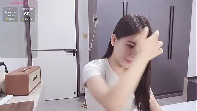 Snapshot of luckckcj chatting on 10-07-25, 10:56 luckckcj online show from 10-07-25, 10:56