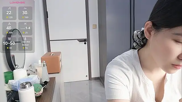 Snapshot of luckckcj chatting on 12-03-25, 03:03 luckckcj online show from 12-03-25, 03:03