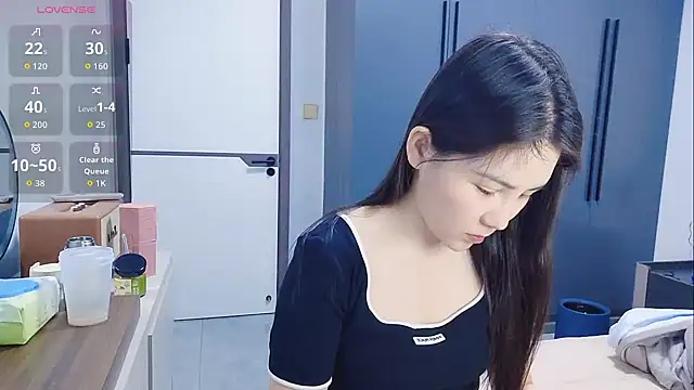 Snapshot of luckckcj chatting on 12-21-25, 10:11 luckckcj online show from 12-21-25, 10:11