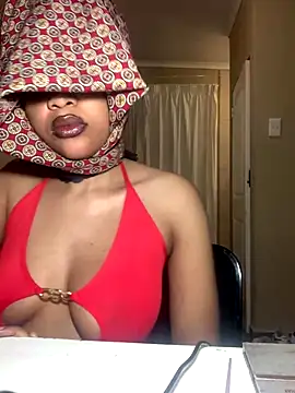 Snapshot of snowwhittie chatting on 09-26-25, 01:42 snowwhittie online show from 09-26-25, 01:42