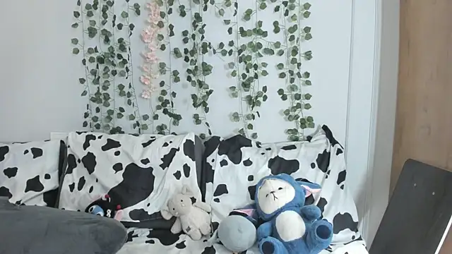 Snapshot of heexhia chatting on 10-11-25, 01:38 heexhia online show from 10-11-25, 01:38