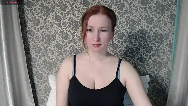 Snapshot of LesanaMagic chatting on 02-09-25, 07:41 LesanaMagic online show from 02-09-25, 07:41