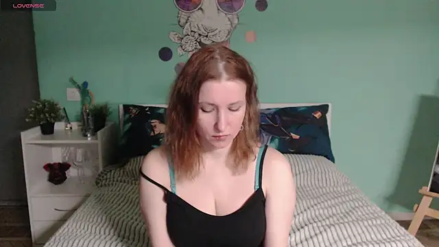 Snapshot of LesanaMagic chatting on 02-26-25, 07:49 LesanaMagic online show from 02-26-25, 07:49