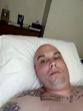 Snapshot of nwc4you chatting on 11-29-25, 11:35 nwc4you online show from 11-29-25, 11:35