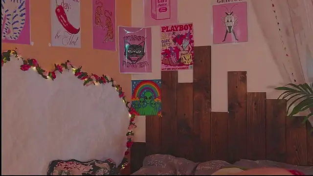 Snapshot of Charming_winky chatting on 03-28-26, 05:34 Charming winky online show from 03-28-26, 05:34