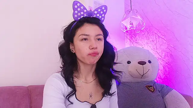 april bennett online show from 10-28-25, 12:41