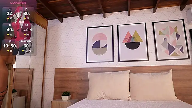 VictoriaShelby online show from 04-28-26, 11:37