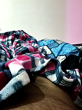 Snapshot of Chanderi19 chatting on 09-19-25, 08:42 Chanderi19 online show from 09-19-25, 08:42