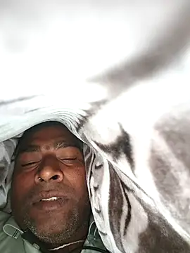 Snapshot of Chanderi19 chatting on 11-12-25, 10:20 Chanderi19 online show from 11-12-25, 10:20