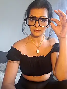 Snapshot of Pillango1212 chatting on 11-02-25, 11:56 Pillango1212 online show from 11-02-25, 11:56