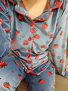 Snapshot of Lamya-dalo3a chatting on 01-17-26, 01:32 Lamya-dalo3a online show from 01-17-26, 01:32