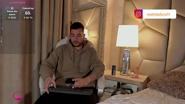 Snapshot of matti_de_lucaa chatting on 09-29-25, 05:40 matti de lucaa online show from 09-29-25, 05:40