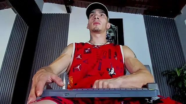 Snapshot of John_Apolo1 chatting on 09-16-25, 12:17 John Apolo1 online show from 09-16-25, 12:17