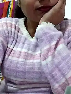 Snapshot of Hot-Pooja25 chatting on 01-07-26, 05:37 Hot-Pooja25 online show from 01-07-26, 05:37