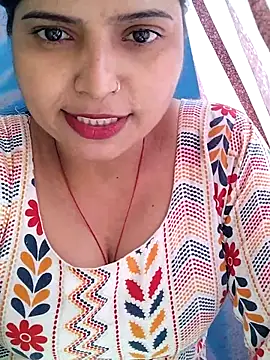 Snapshot of Hot-Pooja25 chatting on 02-06-26, 04:28 Hot-Pooja25 online show from 02-06-26, 04:28