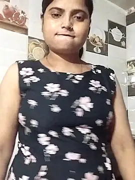 Snapshot of Hot-Pooja25 chatting on 03-12-26, 05:19 Hot-Pooja25 online show from 03-12-26, 05:19