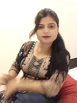 Hot-Pooja25 online show from 03-28-26, 10:04