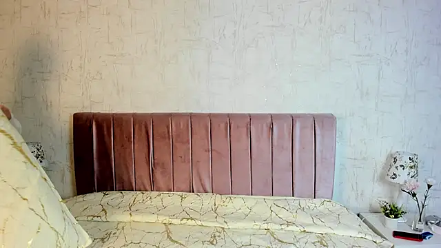 RobinBennett online show from 11-23-25, 02:22