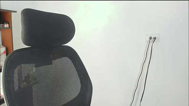 Snapshot of SofiaBermudez chatting on 10-20-25, 04:13 SofiaBermudez online show from 10-20-25, 04:13