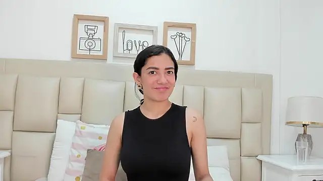 Snapshot of Skylerwhite02 chatting on 01-31-26, 08:18 Skylerwhite02 online show from 01-31-26, 08:18