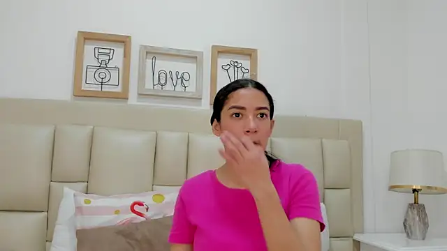 Snapshot of Skylerwhite02 chatting on 02-05-26, 07:40 Skylerwhite02 online show from 02-05-26, 07:40