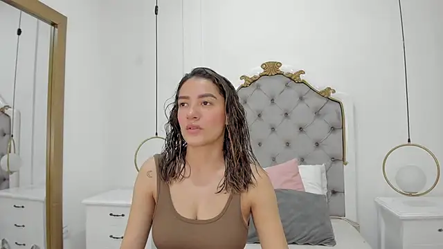 Skylerwhite02 online show from 05-03-26, 03:34