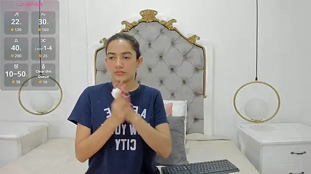 Skylerwhite02 online show from 05-09-26, 03:45